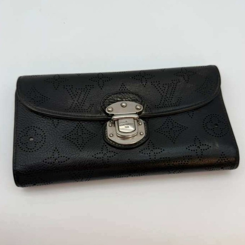 Authentic Louis Vuitton Mahina Black Leather Long Wallet Monogram Wallet W/Chain - Picture 4 of 15